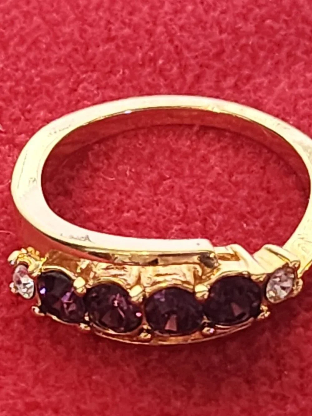 Avon Y2K Gold Tone Vintage Faux Purple Amethyst and Crystal Rhinestone Row Ring